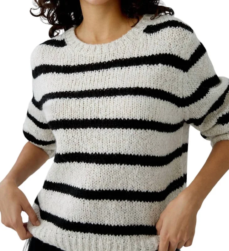Pullover Crewneck Sweater In Light Camel Grey Traditional Women's Wool