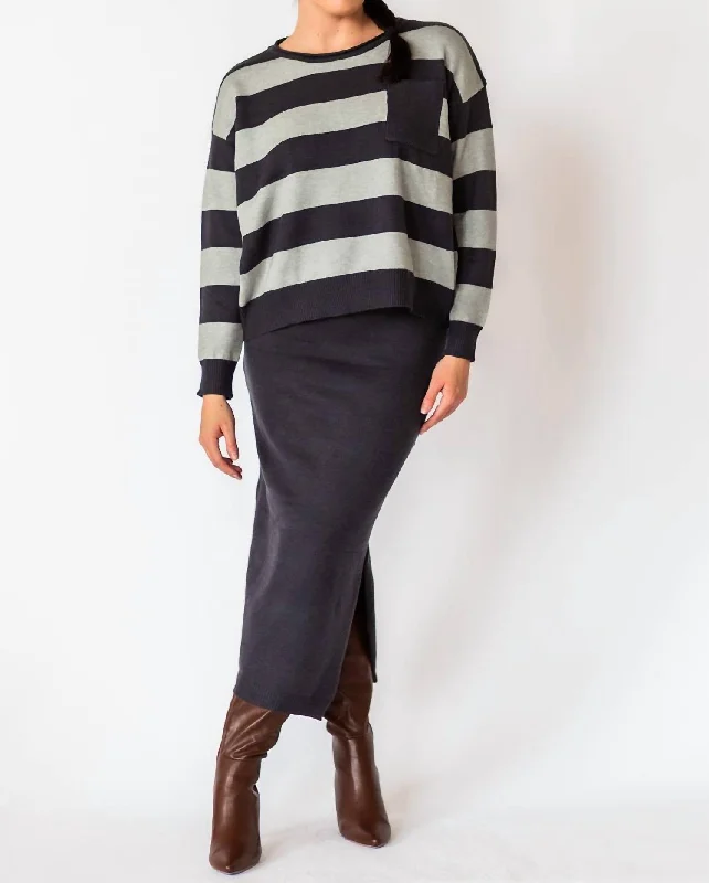 Siarah Sweater In Navy Blue & Light Grey Monochromatic All - in - one