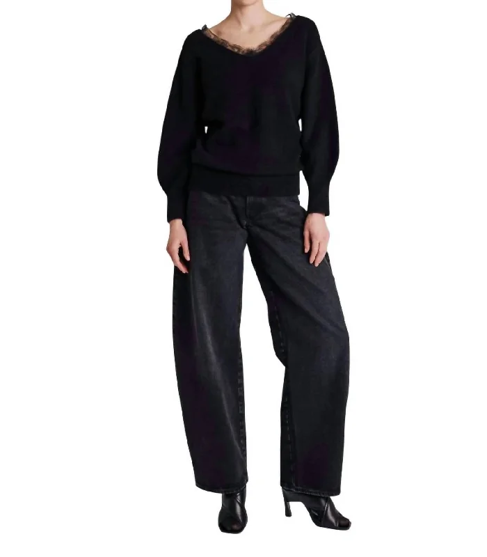 Armania Sweater In Black Modern Women's 