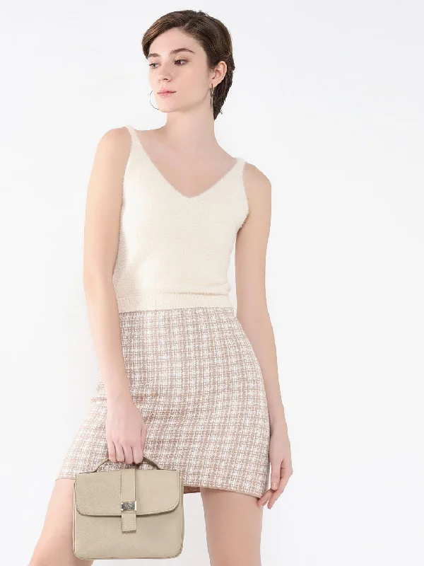 Women Solid Cream Fitted Top Scandinavian