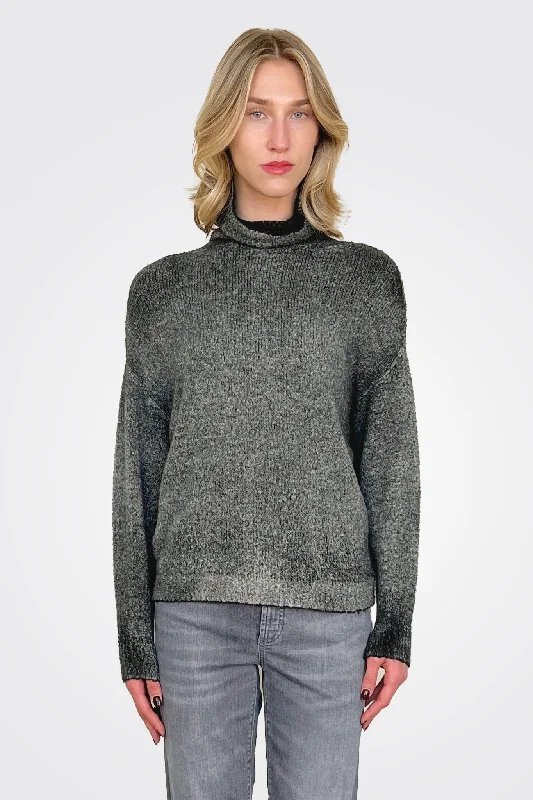 Reversible Knit Turtleneck - Black Grey Bold Women's Animal Print