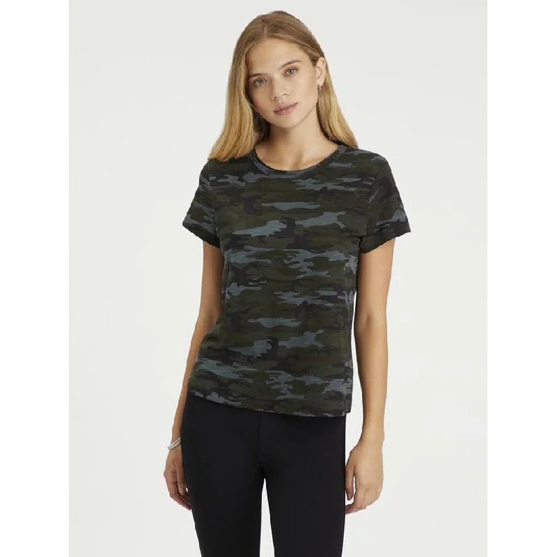 The Perfect Tee Laid - back Women's Style