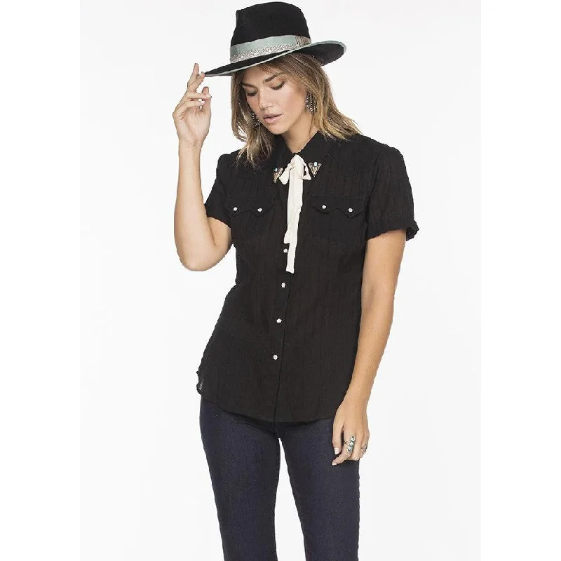 Double D Ranchwear Black Helluva Stud Top Youthful Women's Pop