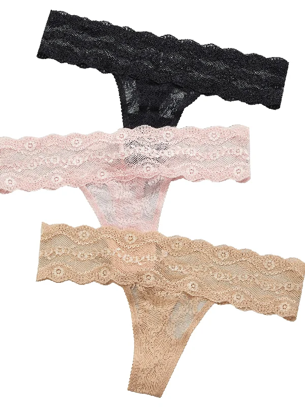 b.tempt'd by Wacoal Women's Lace Kiss Thong 3-Pack garde