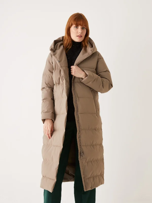The Highland Long Puffer Coat in Walnut Vacation